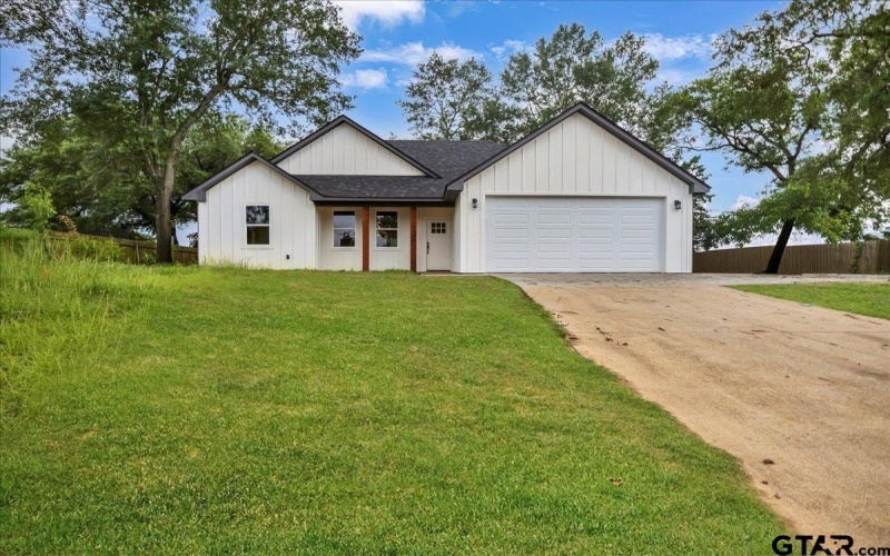 1002 E Main St, Whitehouse, TX 75791, 3 Bedrooms Bedrooms, ,2 BathroomsBathrooms,Residential,For Sale,1002 E Main St,0,25008696