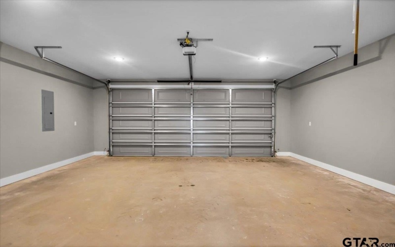 1002 E Main St, Whitehouse, TX 75791, 3 Bedrooms Bedrooms, ,2 BathroomsBathrooms,Residential,For Sale,1002 E Main St,0,25008696