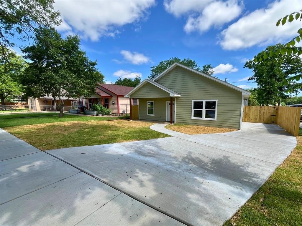 1317 E Tucker Street, Fort Worth, TX 76104, 4 Bedrooms Bedrooms, ,2 BathroomsBathrooms,Residential,For Sale,1317 E Tucker Street,20938981