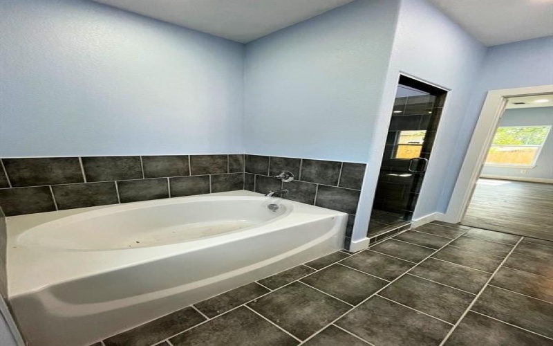 1317 E Tucker Street, Fort Worth, TX 76104, 4 Bedrooms Bedrooms, ,2 BathroomsBathrooms,Residential,For Sale,1317 E Tucker Street,20938981