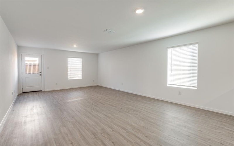 6303 Kingfisher Way, Princeton, TX 75407, 3 Bedrooms Bedrooms, ,2 BathroomsBathrooms,Residential,For Sale,6303 Kingfisher Way,20957156