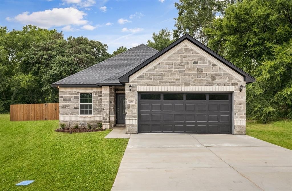 301 Kalura Way, Tool, TX 75143, 4 Bedrooms Bedrooms, ,2 BathroomsBathrooms,Residential,For Sale,301 Kalura Way,20958362