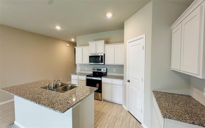 380 WILDROSE Circle, Cleburne, TX 76033, 4 Bedrooms Bedrooms, ,2 BathroomsBathrooms,Residential,For Sale,380 WILDROSE Circle,20960056
