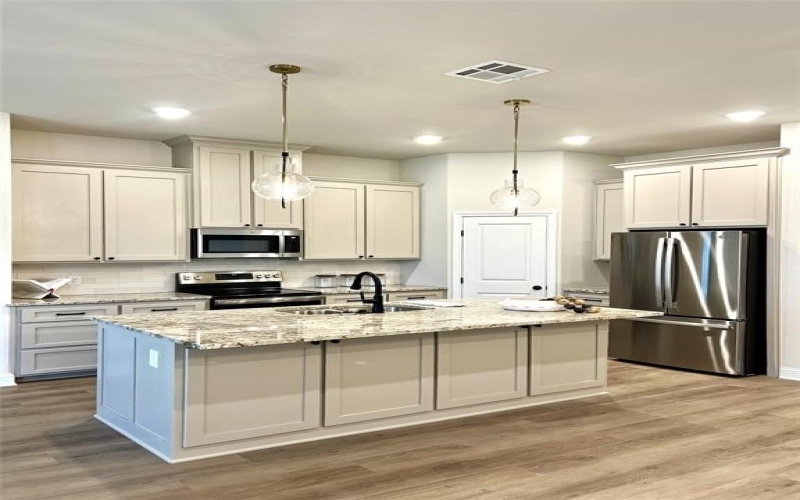 358 Frederick Drive, Robinson, TX 76706, 3 Habitaciones Habitaciones , ,2 BañosBaños,Residential,En Venta,358 Frederick Drive,20960435