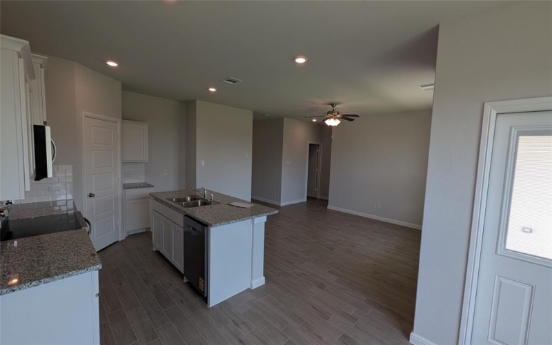 1004 TRACTION Trail, Cleburne, TX 76031, 3 Habitaciones Habitaciones , ,2 BañosBaños,Residential,En Venta,1004 TRACTION Trail,20960735