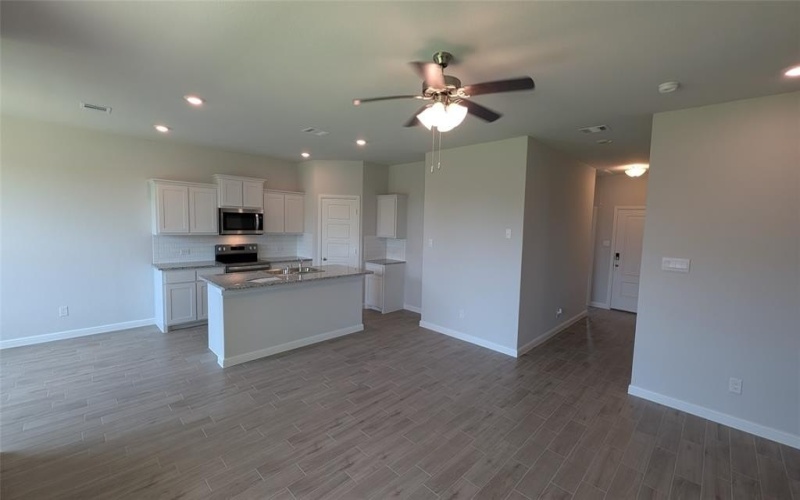 1004 TRACTION Trail, Cleburne, TX 76031, 3 Habitaciones Habitaciones , ,2 BañosBaños,Residential,En Venta,1004 TRACTION Trail,20960735