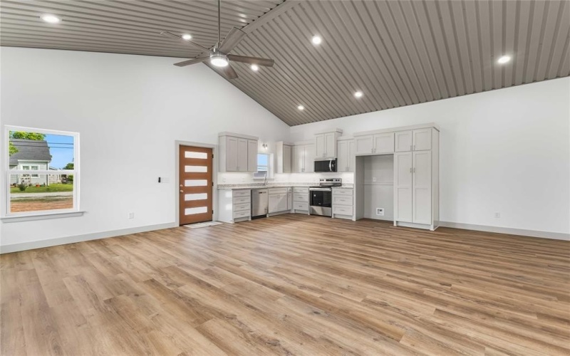 1109 E Navarro Avenue, Mart, TX 76664, 3 Bedrooms Bedrooms, ,2 BathroomsBathrooms,Residential,For Sale,1109 E Navarro Avenue,20961014