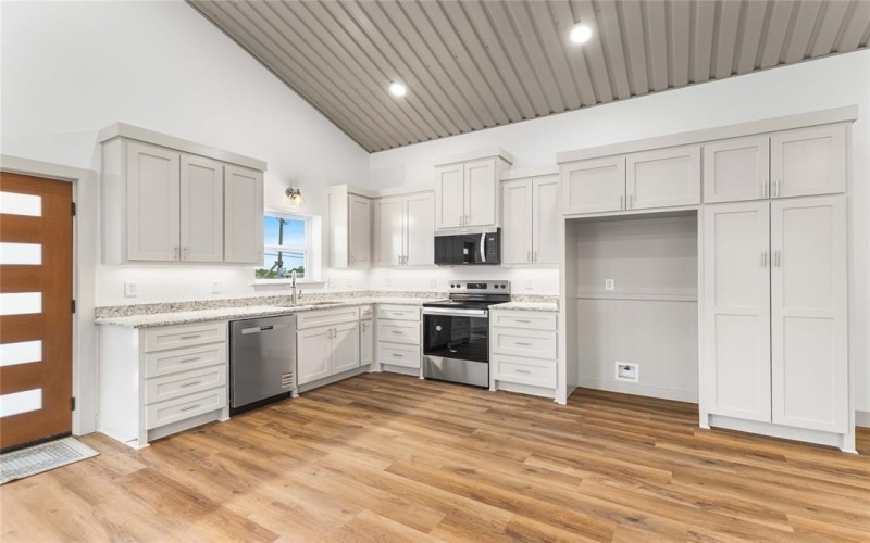 1109 E Navarro Avenue, Mart, TX 76664, 3 Bedrooms Bedrooms, ,2 BathroomsBathrooms,Residential,For Sale,1109 E Navarro Avenue,20961014