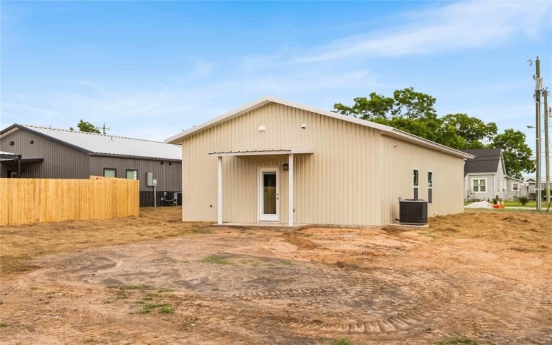 1109 E Navarro Avenue, Mart, TX 76664, 3 Bedrooms Bedrooms, ,2 BathroomsBathrooms,Residential,For Sale,1109 E Navarro Avenue,20961014