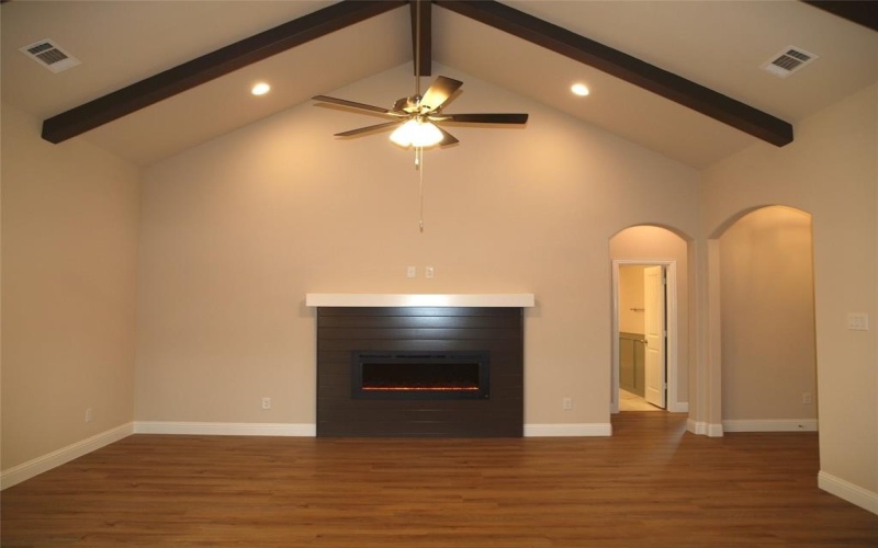701 Raylan Street, Springtown, TX 76082, 4 Bedrooms Bedrooms, ,2 BathroomsBathrooms,Residential,For Sale,701 Raylan Street,20961043