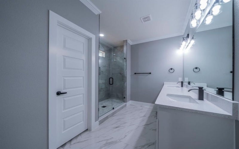 2021 Ash Hill Road, Carrollton, TX 75007, 3 Habitaciones Habitaciones , ,2 BañosBaños,Residential,En Venta,2021 Ash Hill Road,0,20961320