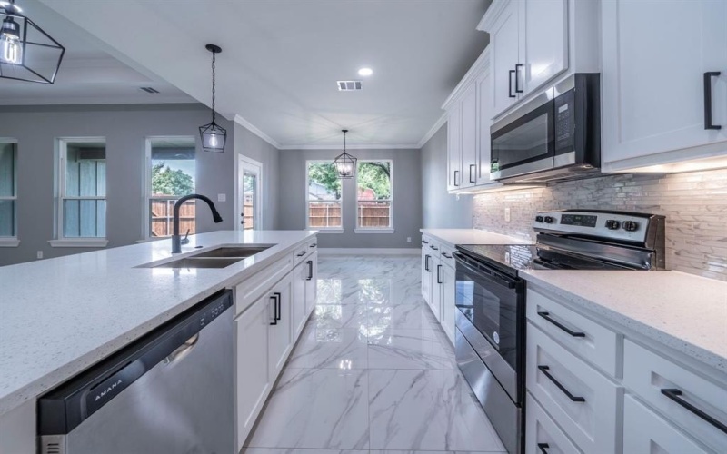 2021 Ash Hill Road, Carrollton, TX 75007, 3 Habitaciones Habitaciones , ,2 BañosBaños,Residential,En Venta,2021 Ash Hill Road,0,20961320