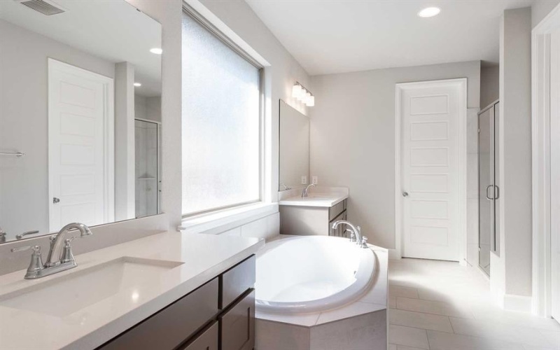 121 Bay Laurel Road, McKinney, TX 75071, 4 Habitaciones Habitaciones , ,3 BañosBaños,Residential,En Venta,121 Bay Laurel Road,0,20961560