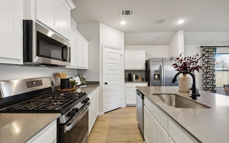 527 Forest Haven Boulevard, Van Alstyne, TX 75495, 4 Habitaciones Habitaciones , ,2 BañosBaños,Residential,En Venta,527 Forest Haven Boulevard,20961606