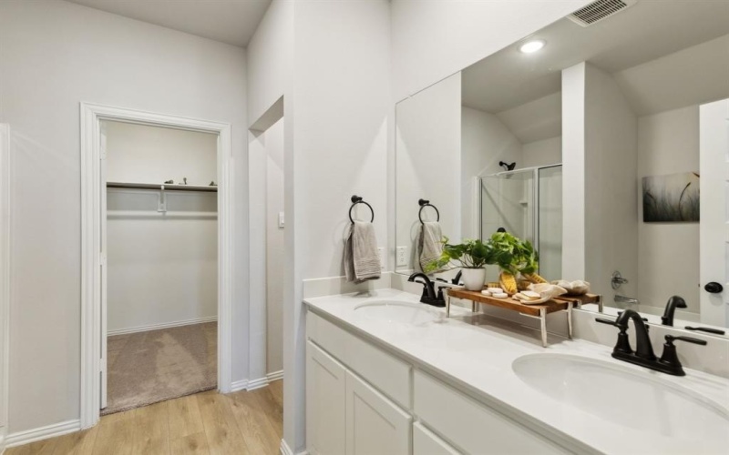 527 Forest Haven Boulevard, Van Alstyne, TX 75495, 4 Habitaciones Habitaciones , ,2 BañosBaños,Residential,En Venta,527 Forest Haven Boulevard,20961606
