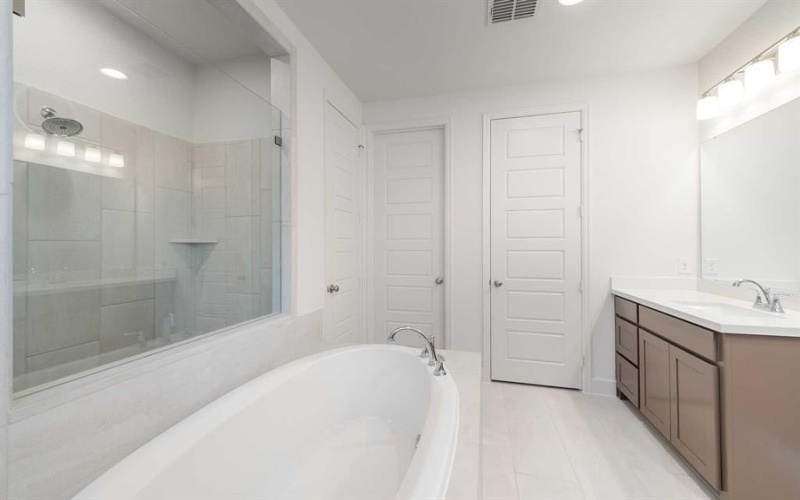 233 Bay Laurel Road, McKinney, TX 75071, 4 Habitaciones Habitaciones , ,3 BañosBaños,Residential,En Venta,233 Bay Laurel Road,0,20961615