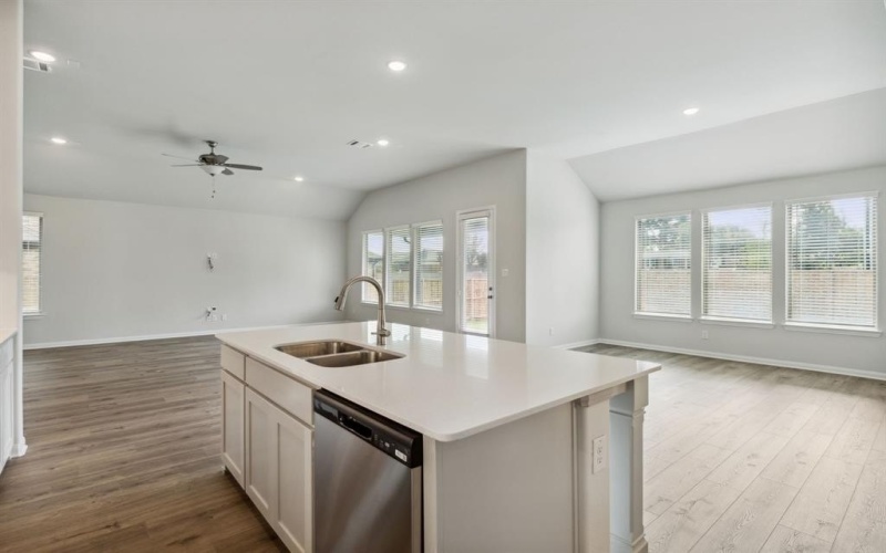 1426 Red Clover Avenue, Van Alstyne, TX 75495, 3 Habitaciones Habitaciones , ,2 BañosBaños,Residential,En Venta,1426 Red Clover Avenue,20961646