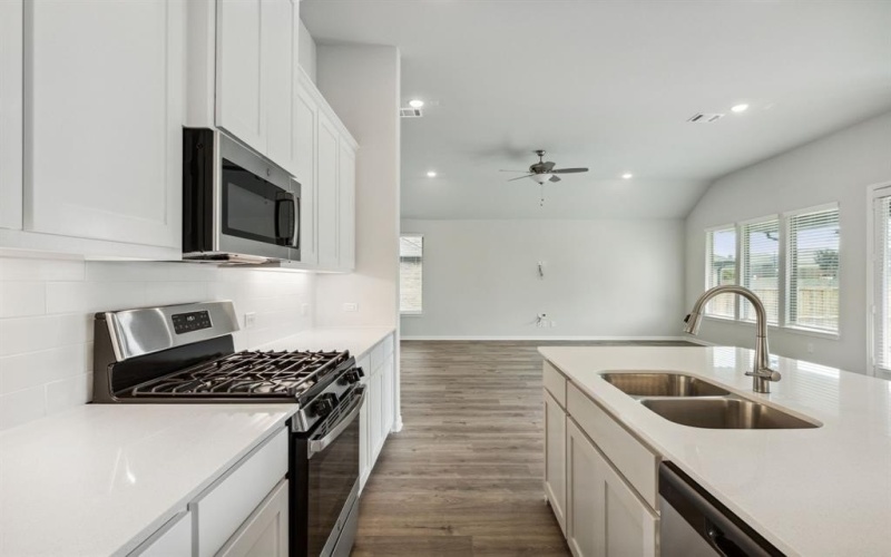 1426 Red Clover Avenue, Van Alstyne, TX 75495, 3 Habitaciones Habitaciones , ,2 BañosBaños,Residential,En Venta,1426 Red Clover Avenue,20961646