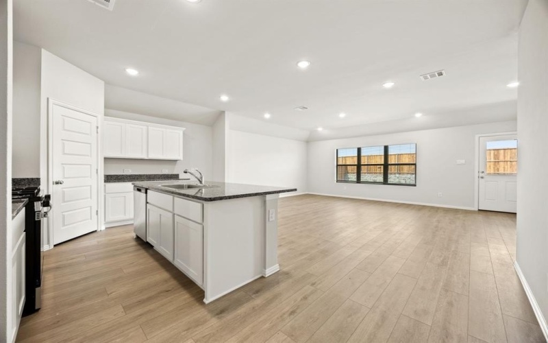 520 Stone Hollow Drive, Van Alstyne, TX 75495, 4 Habitaciones Habitaciones , ,2 BañosBaños,Residential,En Venta,520 Stone Hollow Drive,20961698