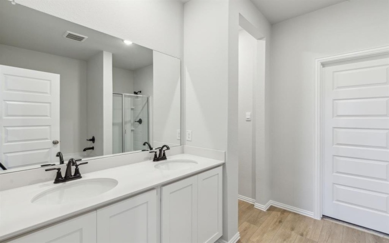 531 Forest Haven Drive, Van Alstyne, TX 75495, 4 Bedrooms Bedrooms, ,3 BathroomsBathrooms,Residential,For Sale,531 Forest Haven Drive,20961937