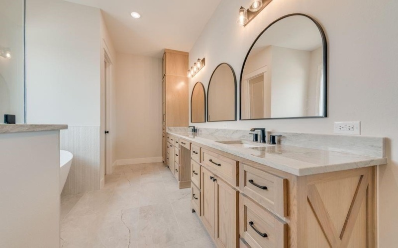 160 Maci Drive, Waxahachie, TX 75167, 4 Bedrooms Bedrooms, ,3 BathroomsBathrooms,Residential,For Sale,160 Maci Drive,20962077