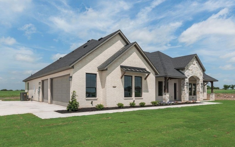 160 Maci Drive, Waxahachie, TX 75167, 4 Bedrooms Bedrooms, ,3 BathroomsBathrooms,Residential,For Sale,160 Maci Drive,20962077