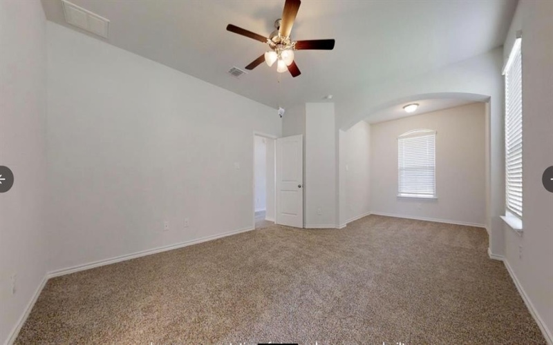 5742 Foggy Lagoon Drive, Waco, TX 76708, 5 Habitaciones Habitaciones , ,2 BañosBaños,Residential,En Venta,5742 Foggy Lagoon Drive,20962119
