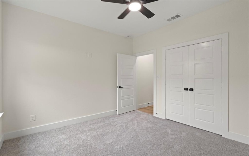 1910 Lea Crest Drive, Dallas, TX 75216, 4 Habitaciones Habitaciones , ,2 BañosBaños,Residential,En Venta,1910 Lea Crest Drive,20962197