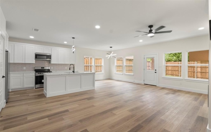 1910 Lea Crest Drive, Dallas, TX 75216, 4 Habitaciones Habitaciones , ,2 BañosBaños,Residential,En Venta,1910 Lea Crest Drive,20962197