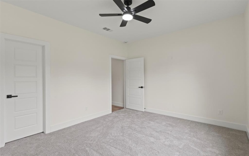 1910 Lea Crest Drive, Dallas, TX 75216, 4 Habitaciones Habitaciones , ,2 BañosBaños,Residential,En Venta,1910 Lea Crest Drive,20962197