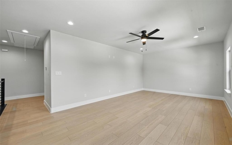 1901 Varsity Drive, Grand Prairie, TX 75051, 4 Bedrooms Bedrooms, ,3 BathroomsBathrooms,Residential,For Sale,1901 Varsity Drive,20962471