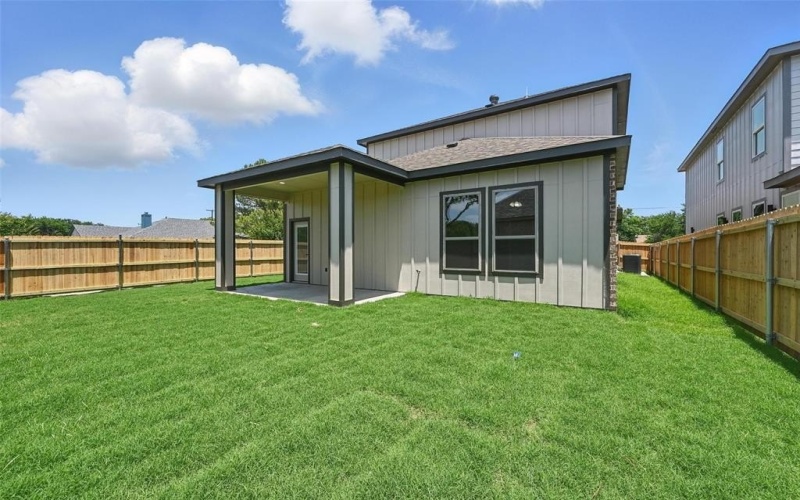 1901 Varsity Drive, Grand Prairie, TX 75051, 4 Bedrooms Bedrooms, ,3 BathroomsBathrooms,Residential,For Sale,1901 Varsity Drive,20962471