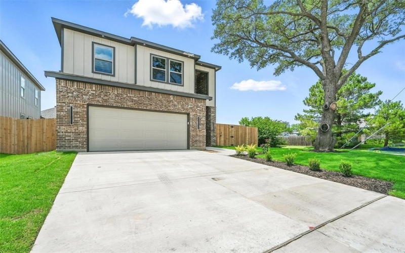 1901 Varsity Drive, Grand Prairie, TX 75051, 4 Bedrooms Bedrooms, ,3 BathroomsBathrooms,Residential,For Sale,1901 Varsity Drive,20962471