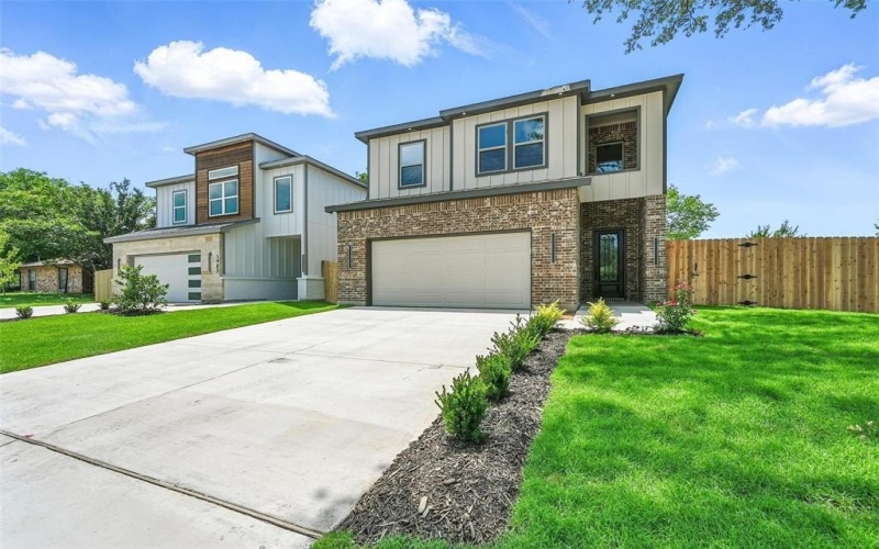 1901 Varsity Drive, Grand Prairie, TX 75051, 4 Bedrooms Bedrooms, ,3 BathroomsBathrooms,Residential,For Sale,1901 Varsity Drive,20962471