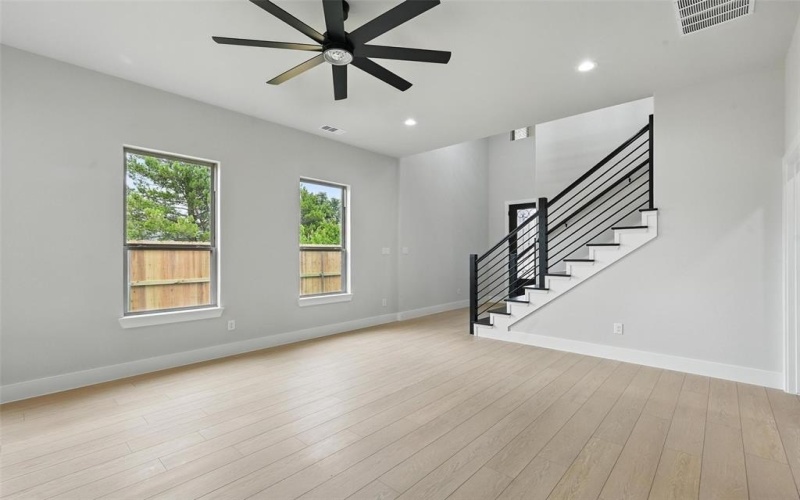 1901 Varsity Drive, Grand Prairie, TX 75051, 4 Bedrooms Bedrooms, ,3 BathroomsBathrooms,Residential,For Sale,1901 Varsity Drive,20962471
