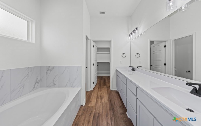 220 Creek Plum Lane, Temple, TX 76502, 3 Habitaciones Habitaciones , ,2 BañosBaños,Residential,En Venta,220 Creek Plum Lane,0,582372