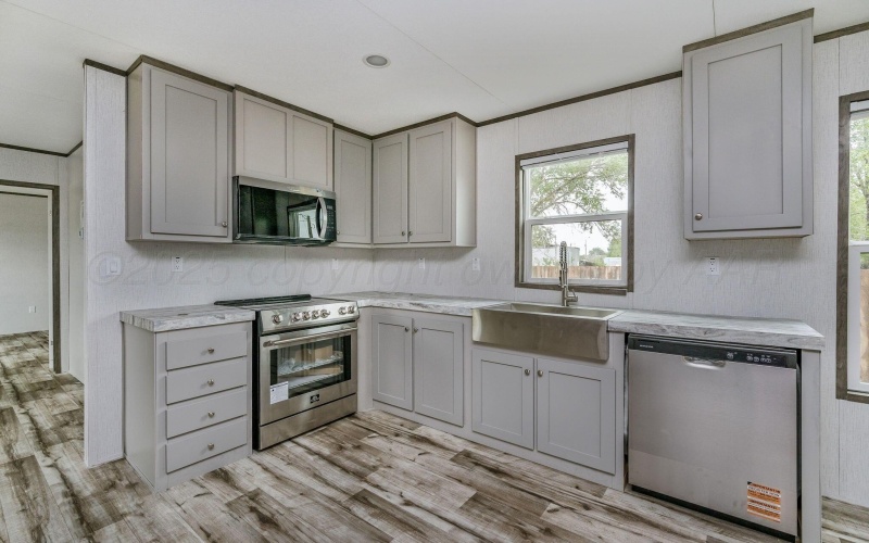 505 2ND Street, Canyon, TX 79015-3415, 3 Habitaciones Habitaciones , ,2 BañosBaños,Residential,En Venta,505 2ND Street,25-5127