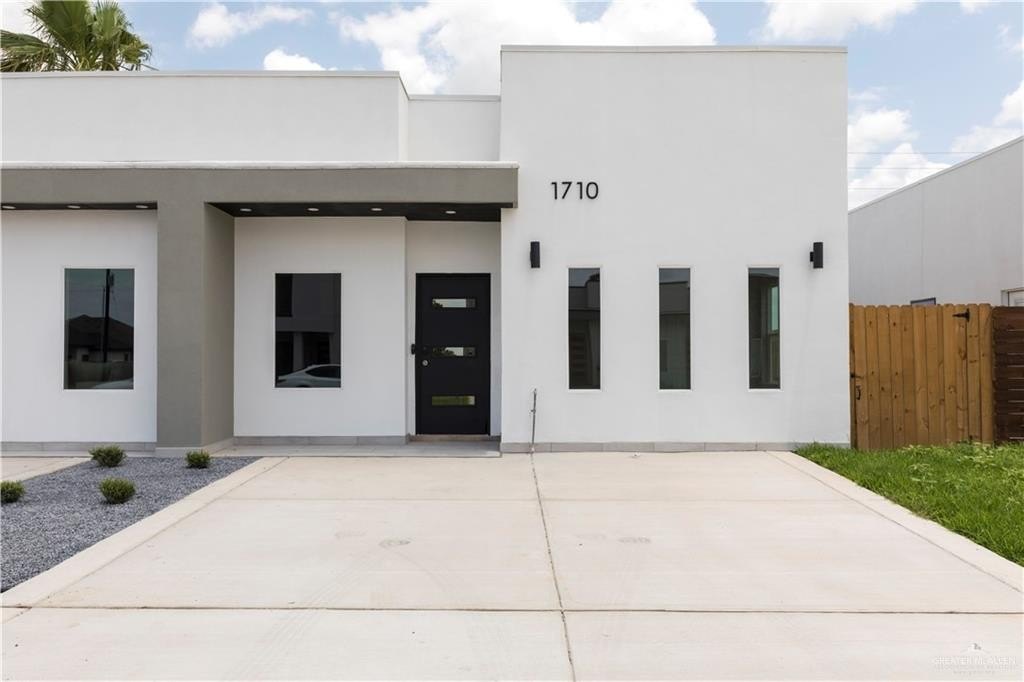 1710 W B Street, Mission, TX 78572, 2 Bedrooms Bedrooms, ,2 BathroomsBathrooms,Residential,For Sale,1710 W B Street,469582