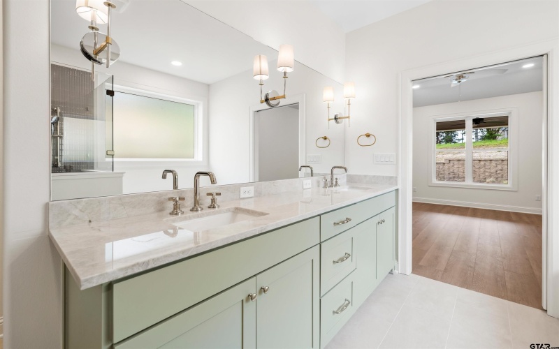 9244 Villas Court, Tyler, TX 75703, 3 Bedrooms Bedrooms, ,3 BathroomsBathrooms,Residential,For Sale,9244 Villas Court,25008710