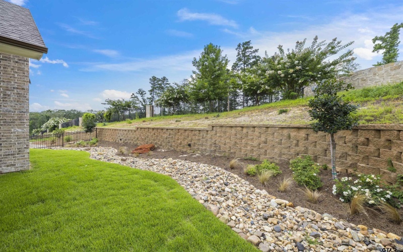 9244 Villas Court, Tyler, TX 75703, 3 Bedrooms Bedrooms, ,3 BathroomsBathrooms,Residential,For Sale,9244 Villas Court,25008710