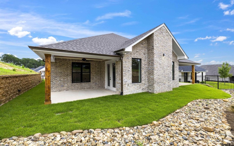 9244 Villas Court, Tyler, TX 75703, 3 Bedrooms Bedrooms, ,3 BathroomsBathrooms,Residential,For Sale,9244 Villas Court,25008710