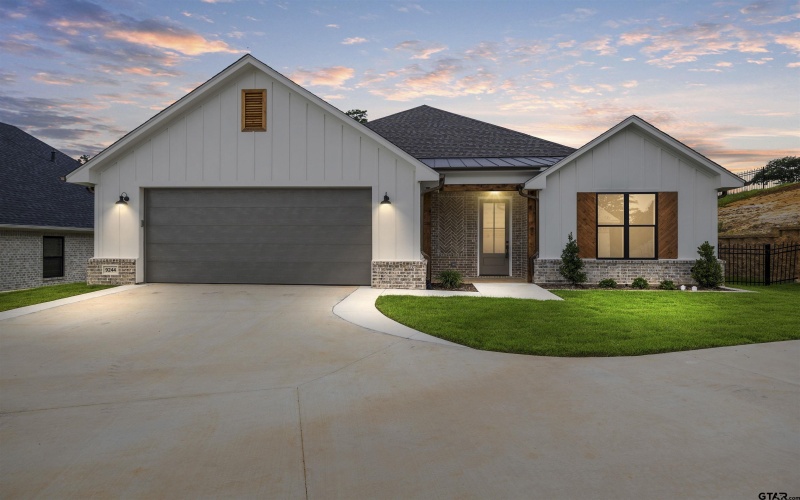 9244 Villas Court, Tyler, TX 75703, 3 Bedrooms Bedrooms, ,3 BathroomsBathrooms,Residential,For Sale,9244 Villas Court,25008710