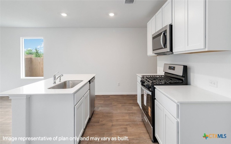 332 COTTONMOUTH Lane, Seguin, TX 78155, 3 Habitaciones Habitaciones , ,2 BañosBaños,Residential,En Venta,332 COTTONMOUTH Lane,582608