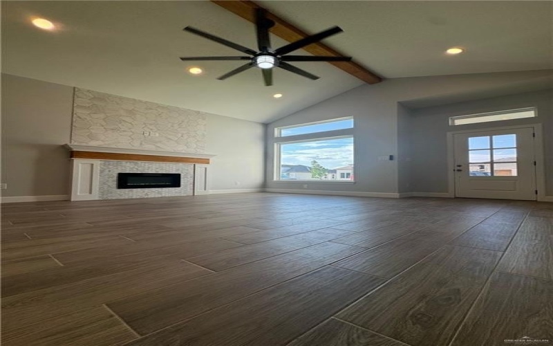 1208 E Acacia Drive, San Juan, TX 78589, 4 Habitaciones Habitaciones , ,2 BañosBaños,Residential,En Venta,1208 E Acacia Drive,472068