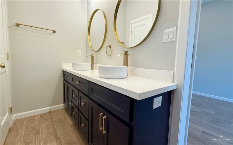 1208 E Acacia Drive, San Juan, TX 78589, 4 Habitaciones Habitaciones , ,2 BañosBaños,Residential,En Venta,1208 E Acacia Drive,472068