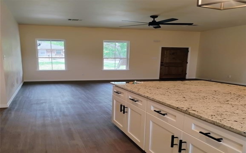 901 SW 10th Street, Mineral Wells, TX 76067, 3 Bedrooms Bedrooms, ,2 BathroomsBathrooms,Residential,For Sale,901 SW 10th Street,20953809