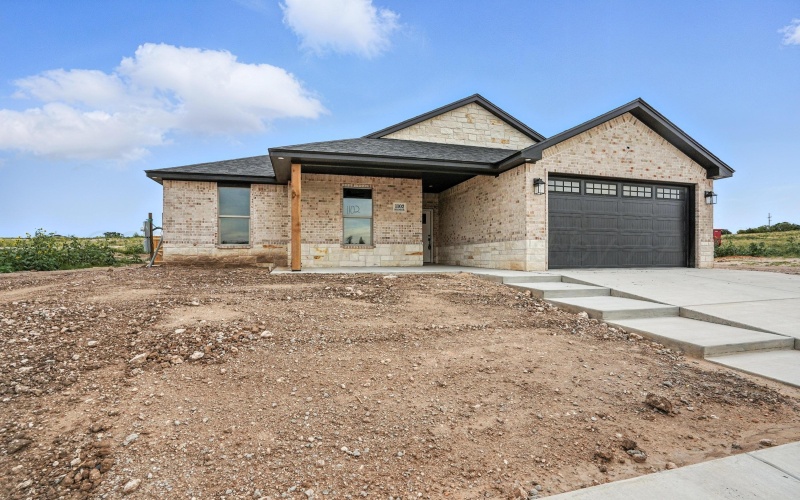 1102 Bridlewood Drive, Amarillo, TX 79124, 4 Bedrooms Bedrooms, ,2 BathroomsBathrooms,Residential,For Sale,1102 Bridlewood Drive,25-3395