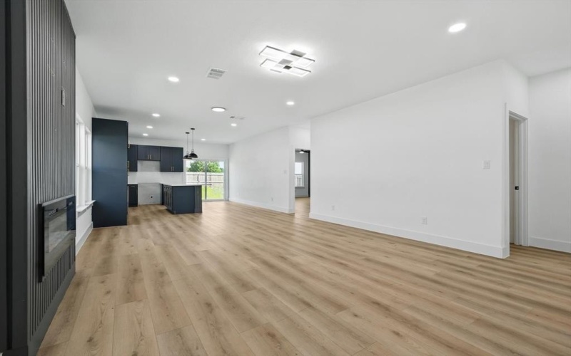 3923 Le May Avenue, Dallas, TX 75216, 4 Habitaciones Habitaciones , ,2 BañosBaños,Residential,En Venta,3923 Le May Avenue,20961113