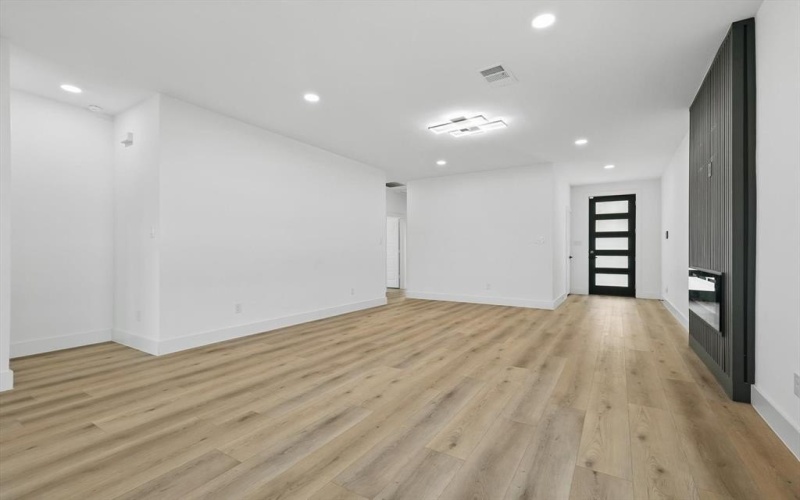 3923 Le May Avenue, Dallas, TX 75216, 4 Habitaciones Habitaciones , ,2 BañosBaños,Residential,En Venta,3923 Le May Avenue,20961113