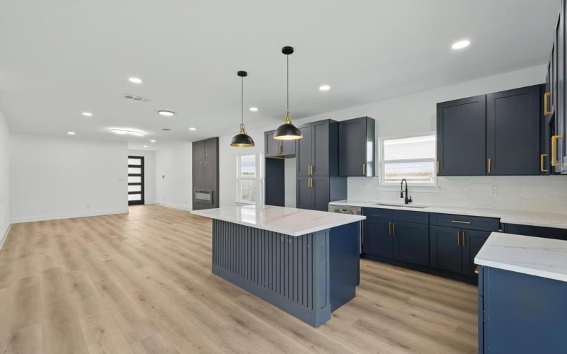 3923 Le May Avenue, Dallas, TX 75216, 4 Habitaciones Habitaciones , ,2 BañosBaños,Residential,En Venta,3923 Le May Avenue,20961113